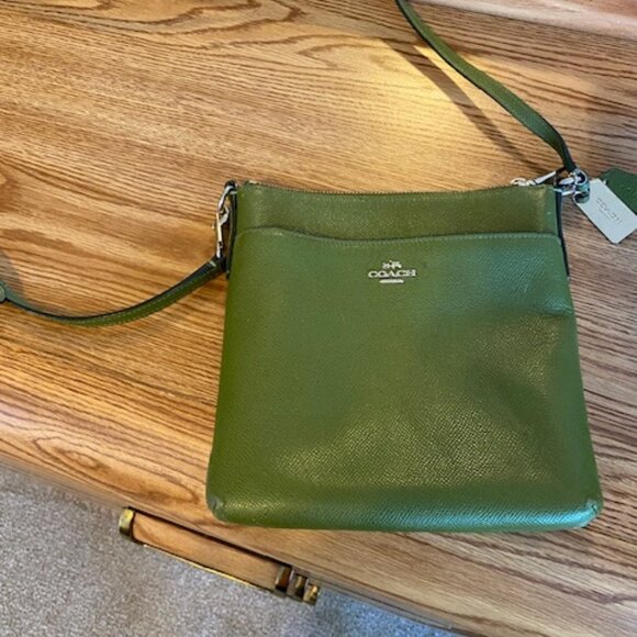 Coach Kitt Messenger Bag - Picture 1 of 3